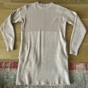 Lululemon Women’s Sweater size 8